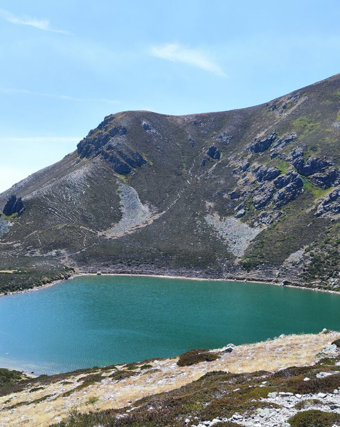 Ruta al lago ausente de León