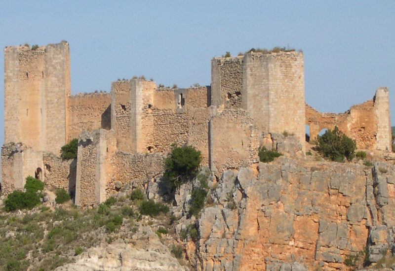 Ruta al castillo de Chirel desde el embalse de Embarcaderos (Cofrentes)