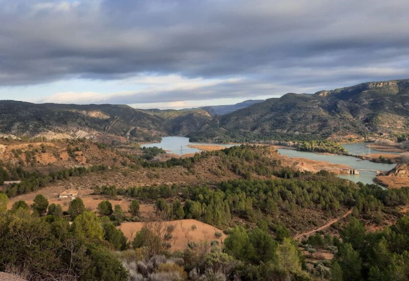 Ruta MTB por Cofrentes y Cortes de Pallás: 4 lugares imprescindibles (Valencia)