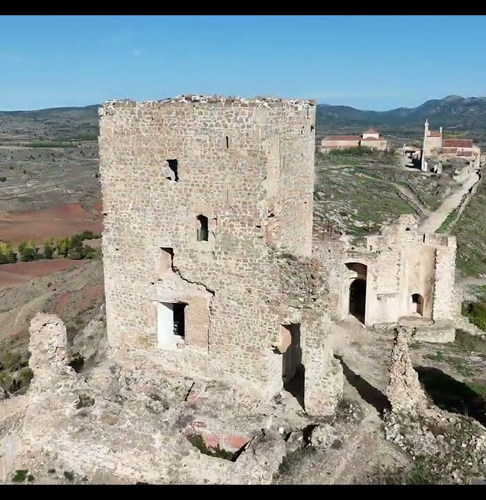Castillo y conjunto histórico de Moya (Cuenca)