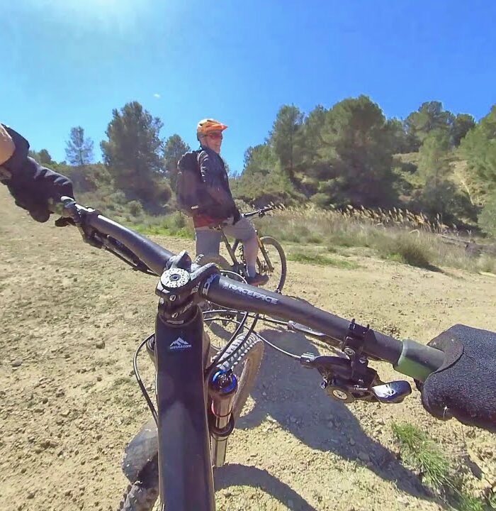 Ruta MTB por Macastre, Alborache y Buñol: sendas, cuevas y ríos (Valencia)
