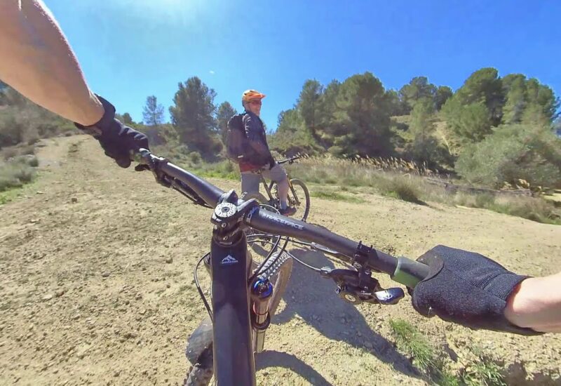 Ruta MTB por Macastre, Alborache y Buñol: sendas, cuevas y ríos (Valencia)