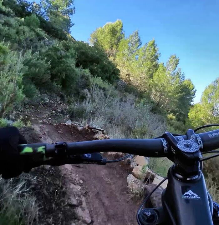 Ruta MTB por Siete Aguas: 4 sendas de bajada súper divertidas (Valencia)
