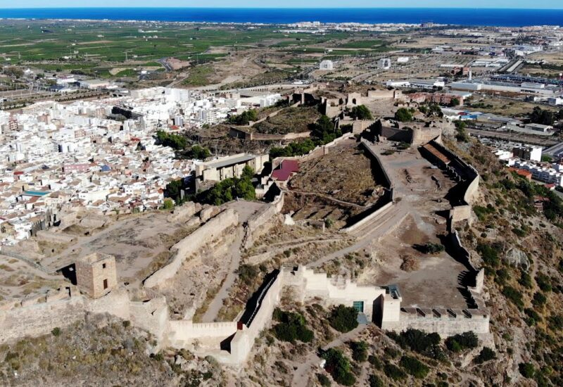 Castillo de Sagunto y Teatro Romano a vista de dron (Valencia)